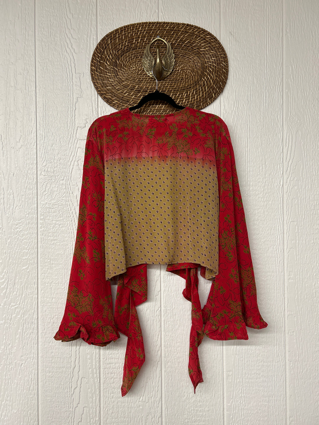 Zeppelin Crop Shrug 0425 173
