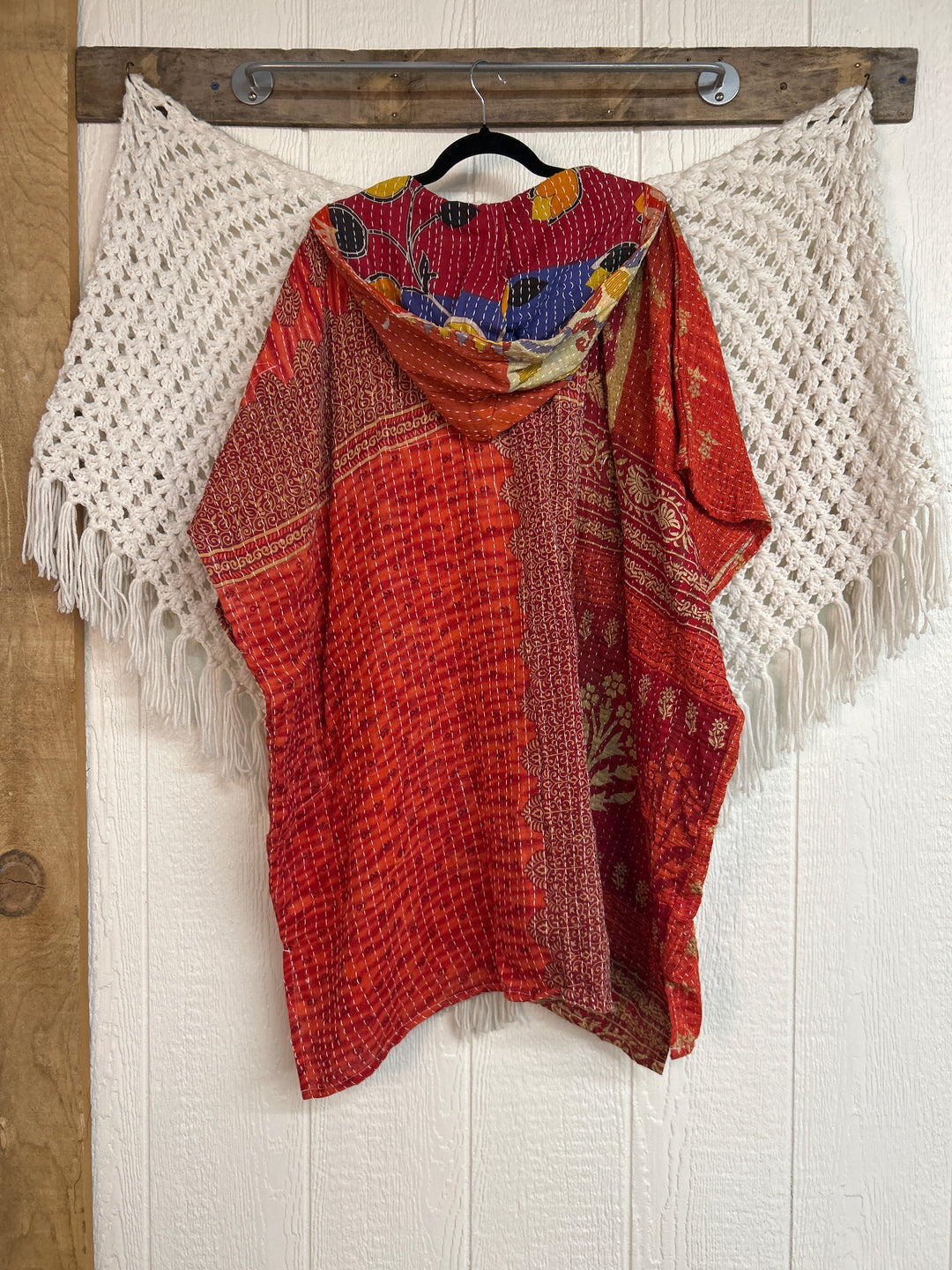 Peace and Love Poncho 0425 267