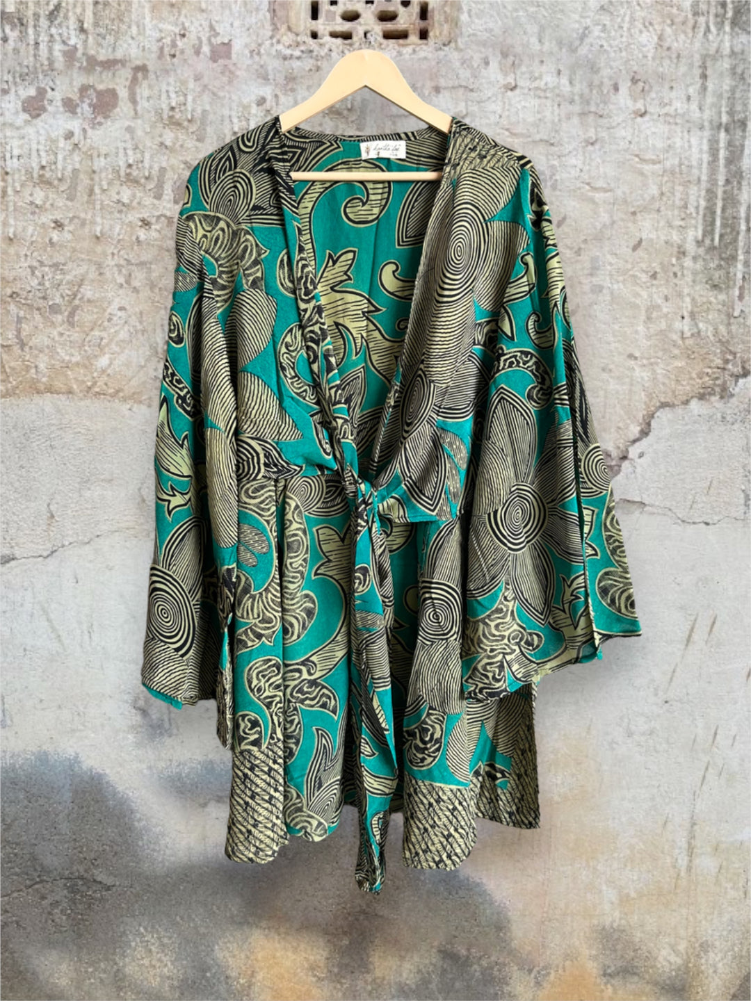 Silk Dreamweaver Kimono 02 228