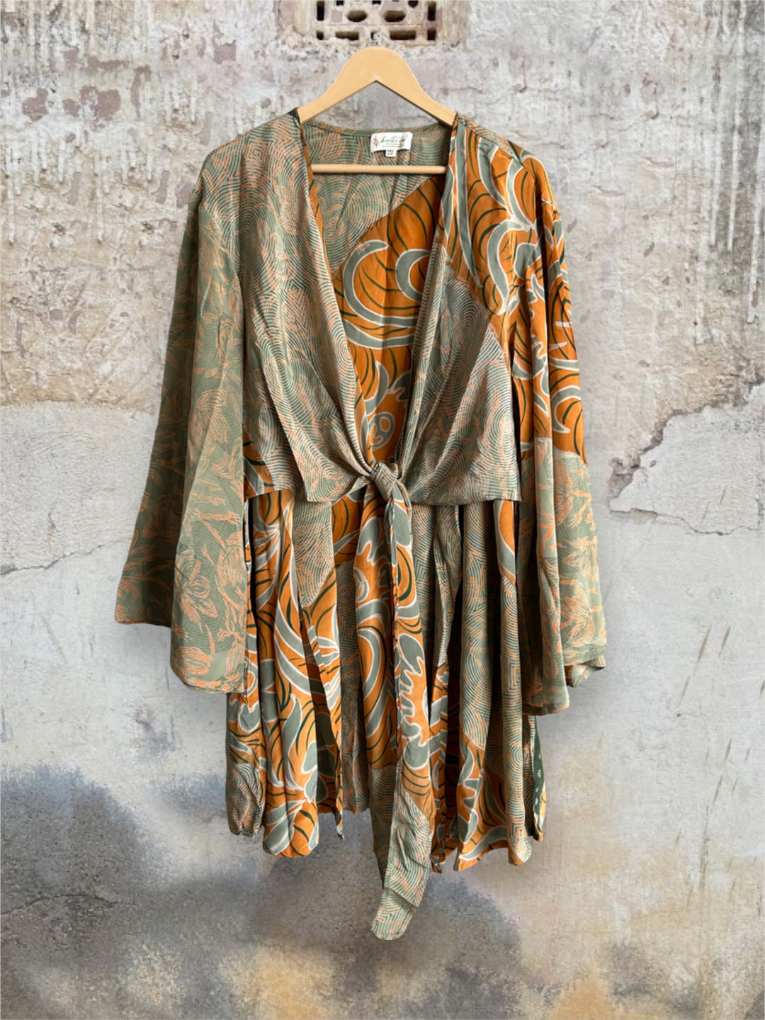 Silk Dreamweaver Kimono 02 229