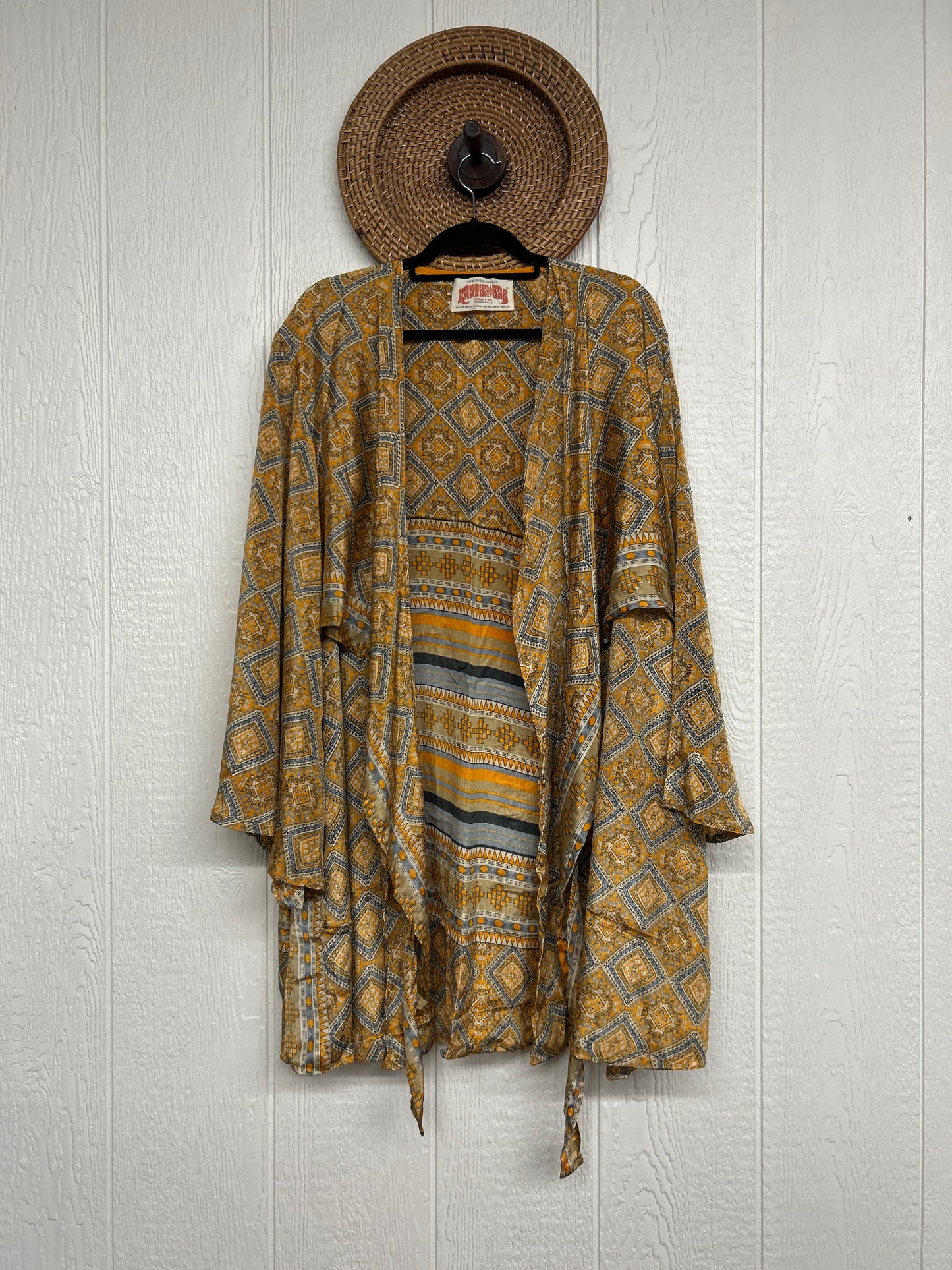 Rasgulla Sari Shortie Spellbound Kimono 0226 250