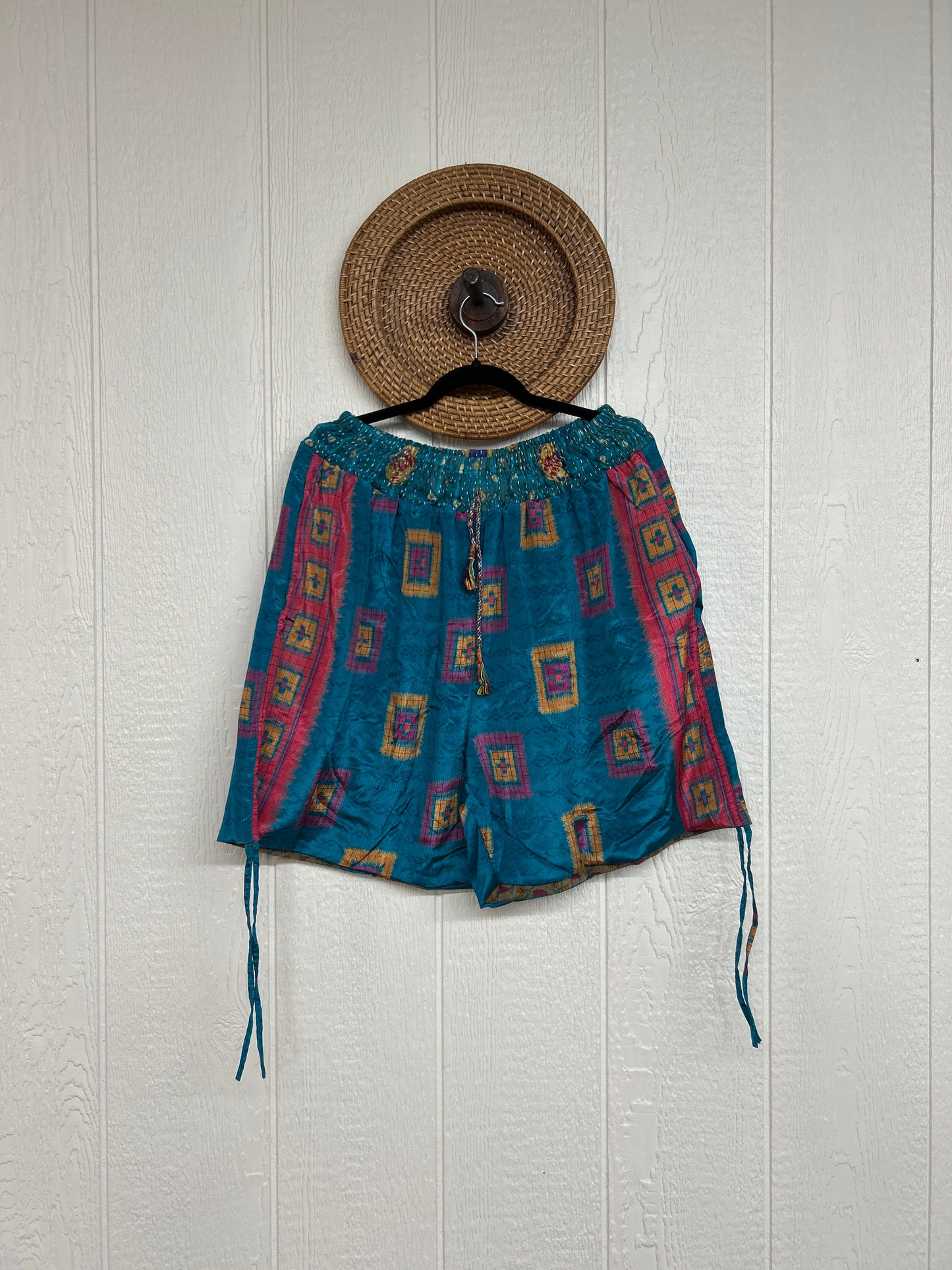 Silk Butterfly Short 0525 154