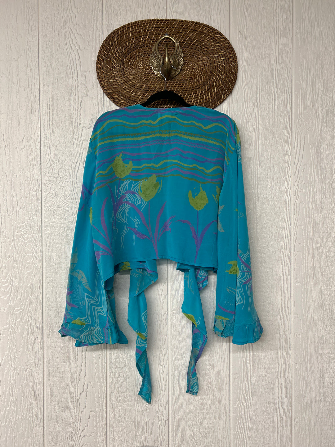 Zeppelin Crop Shrug 0425 025