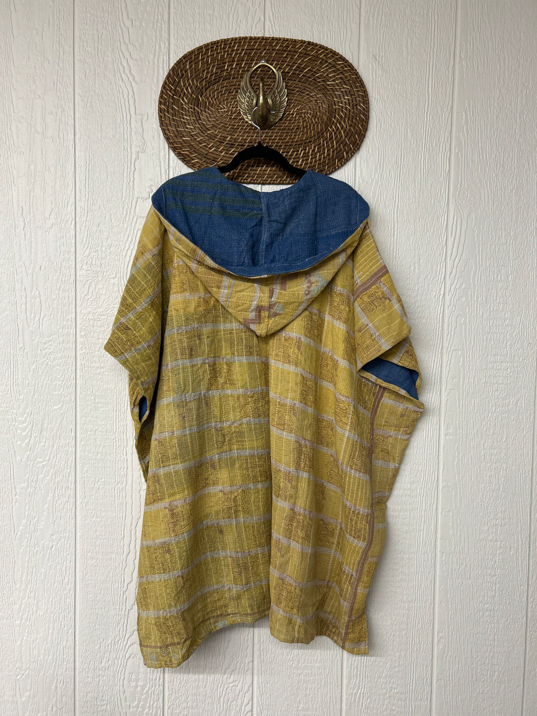 Peace + Love Poncho 0325 051