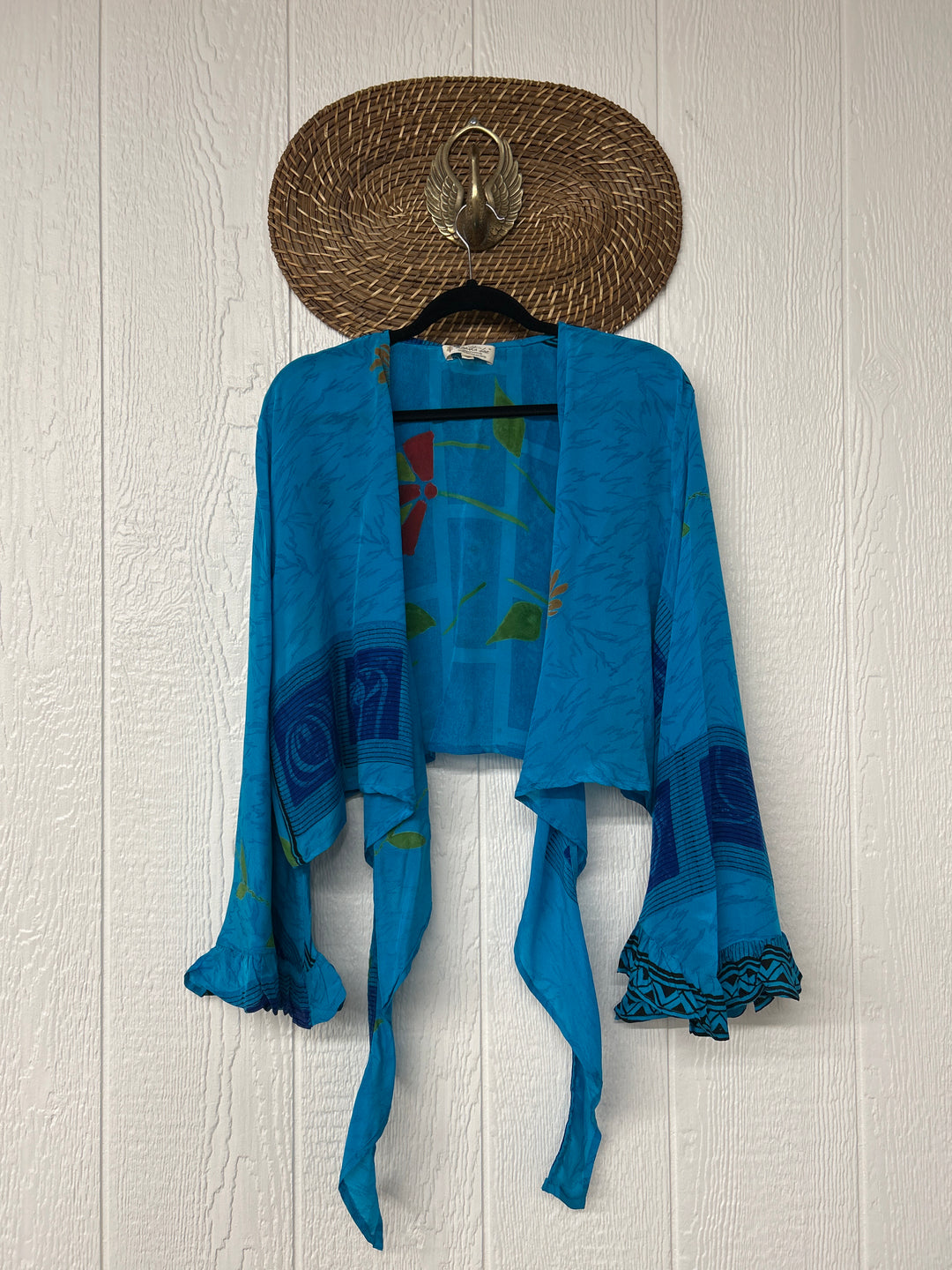 Zeppelin Crop Shrug 0425 123