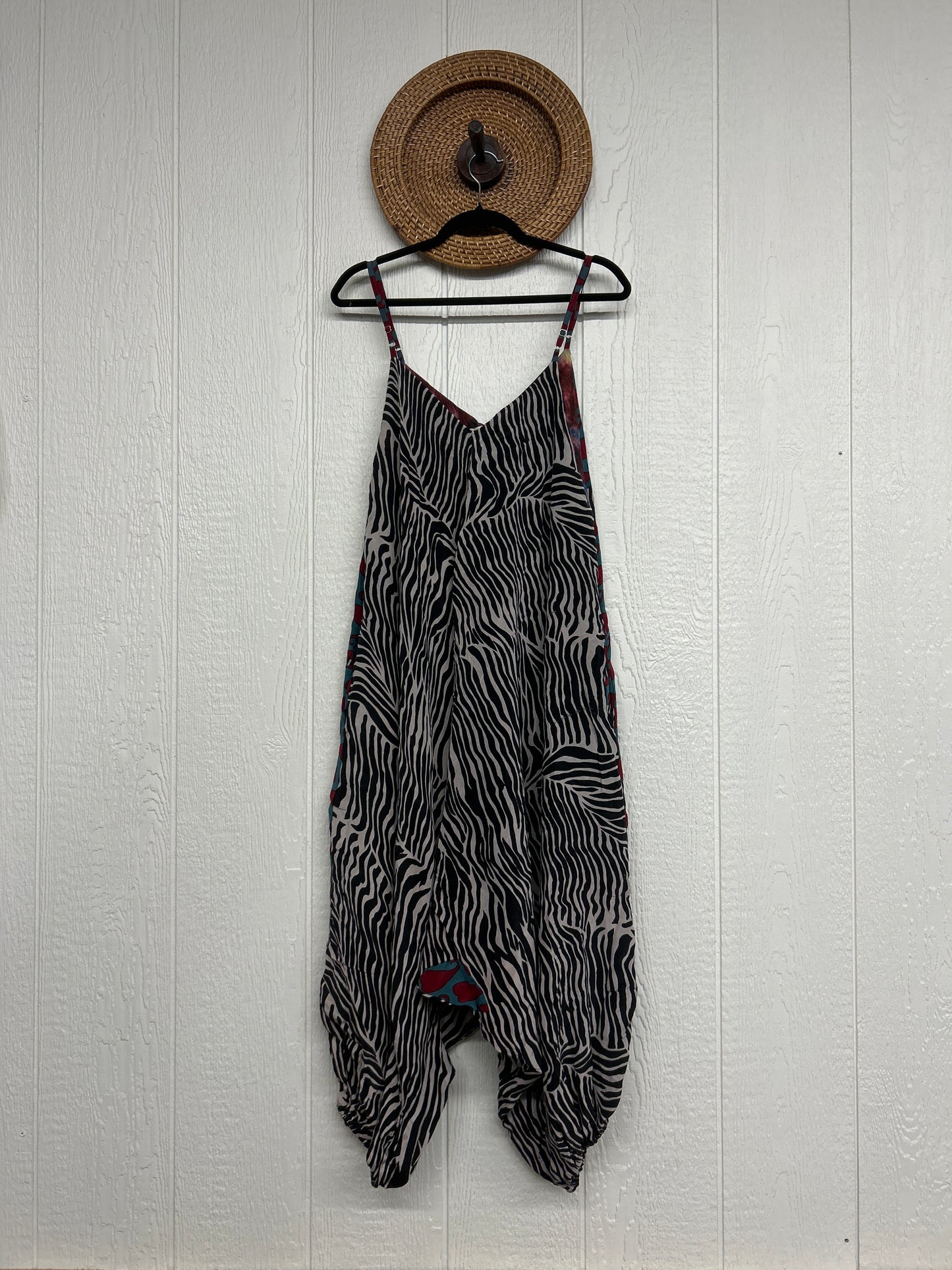 RETAIL Duality Raven Jogger Jumpsuit 0626 107