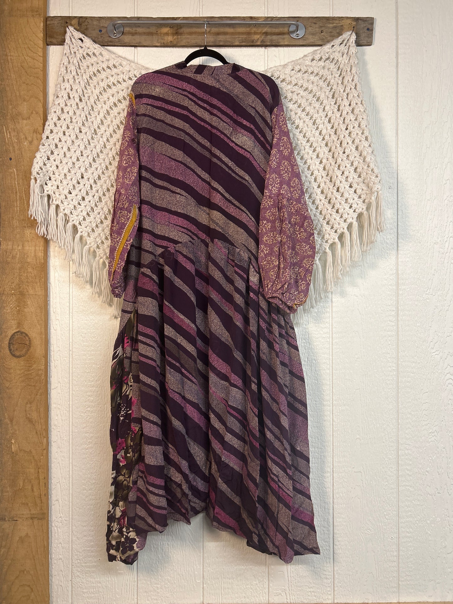 RETAIL Crepe Sari Evermore Kimono 0326 190