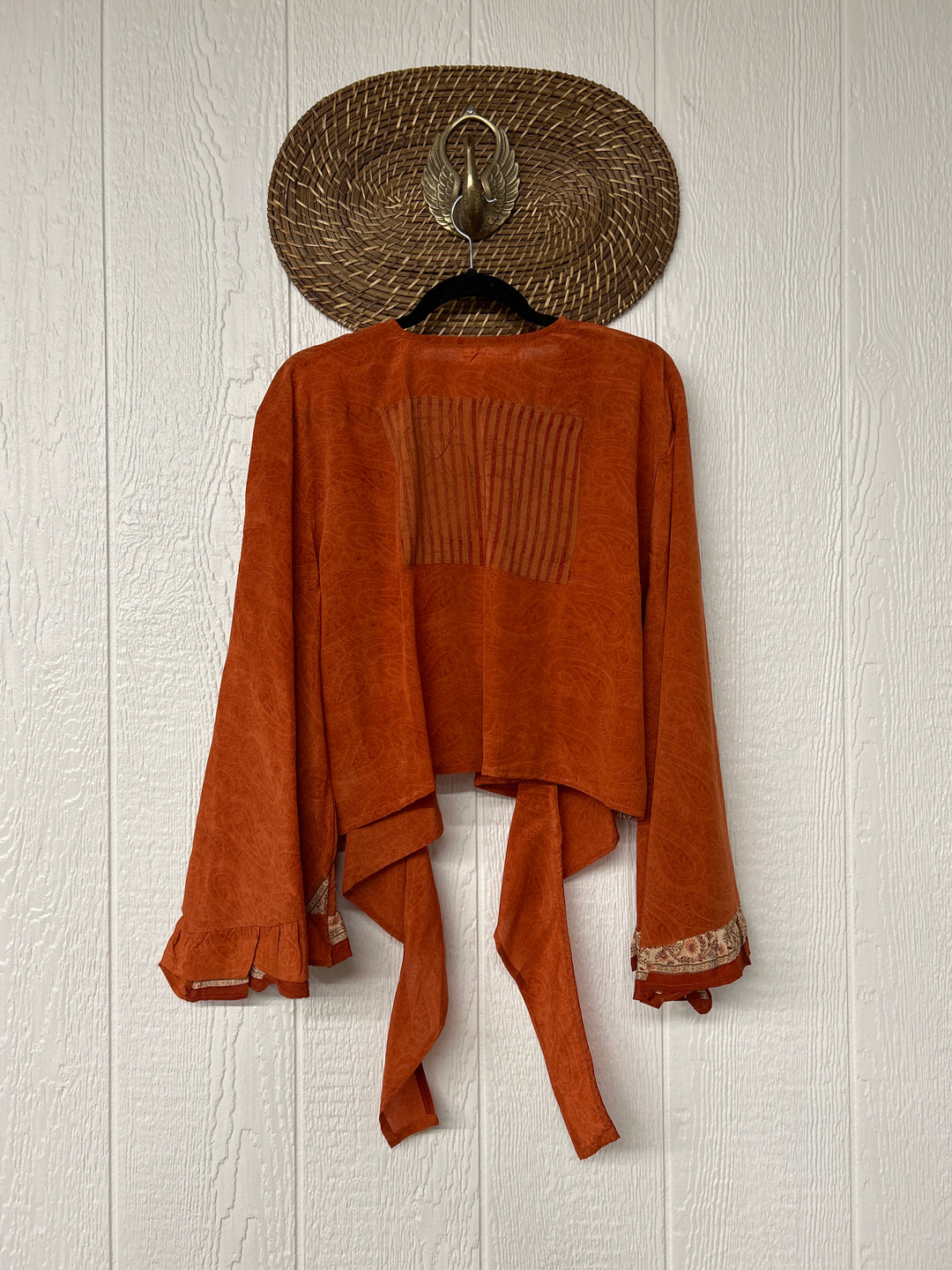 Zeppelin Crop Shrug 0425 253
