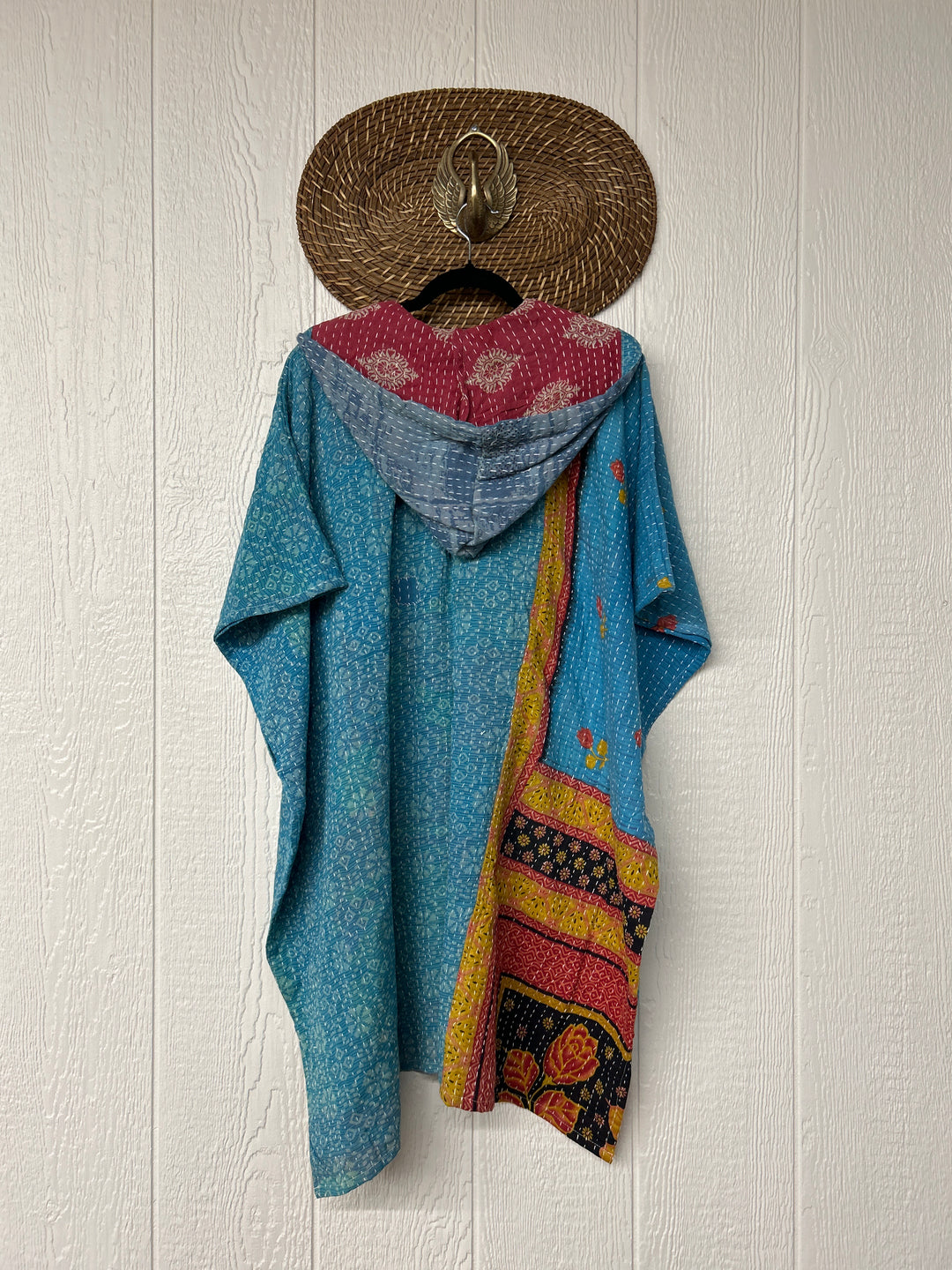 Peace and Love Poncho 0425 001
