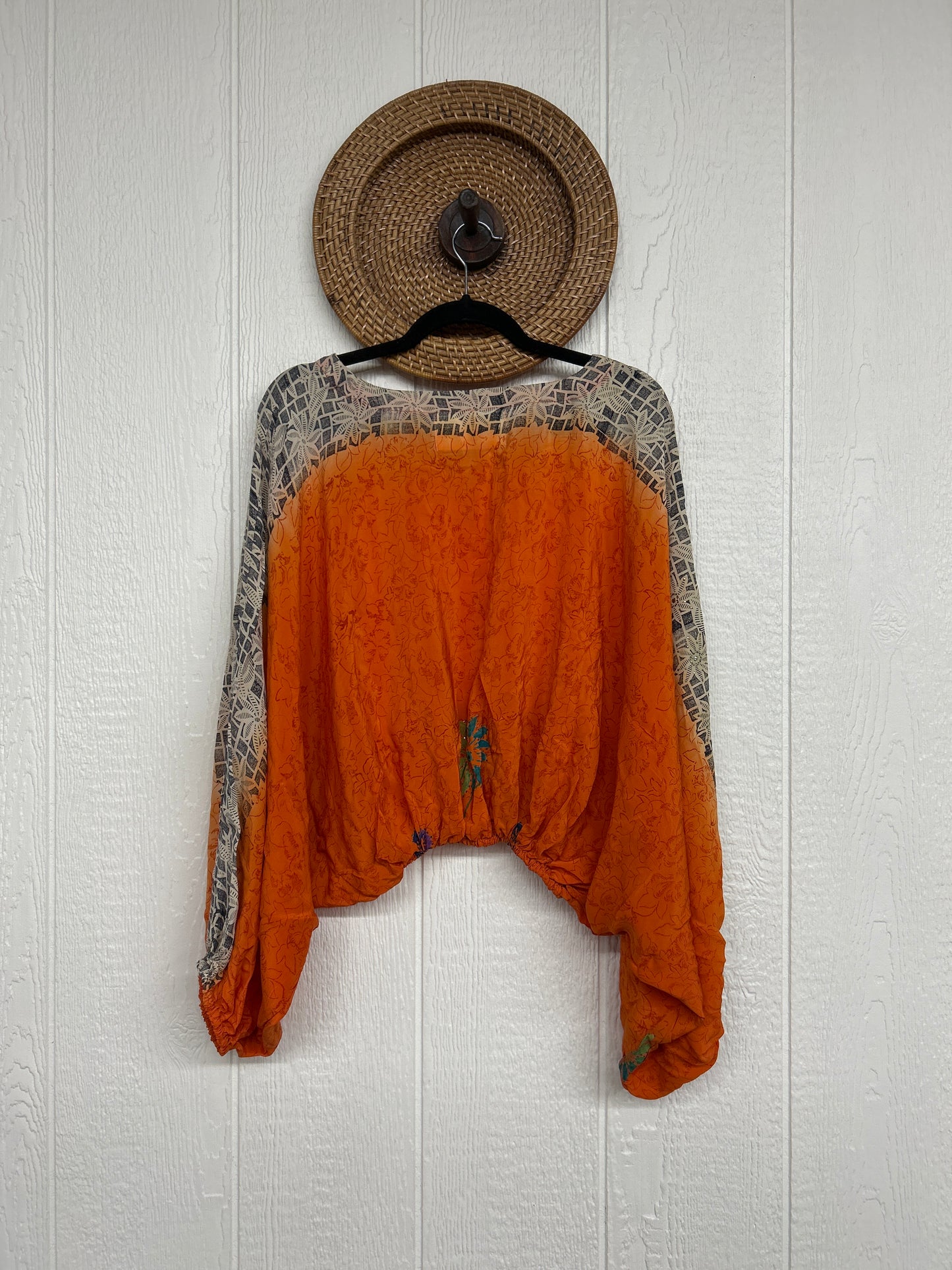 Crepe Sari Luna Crop Top 0126 092