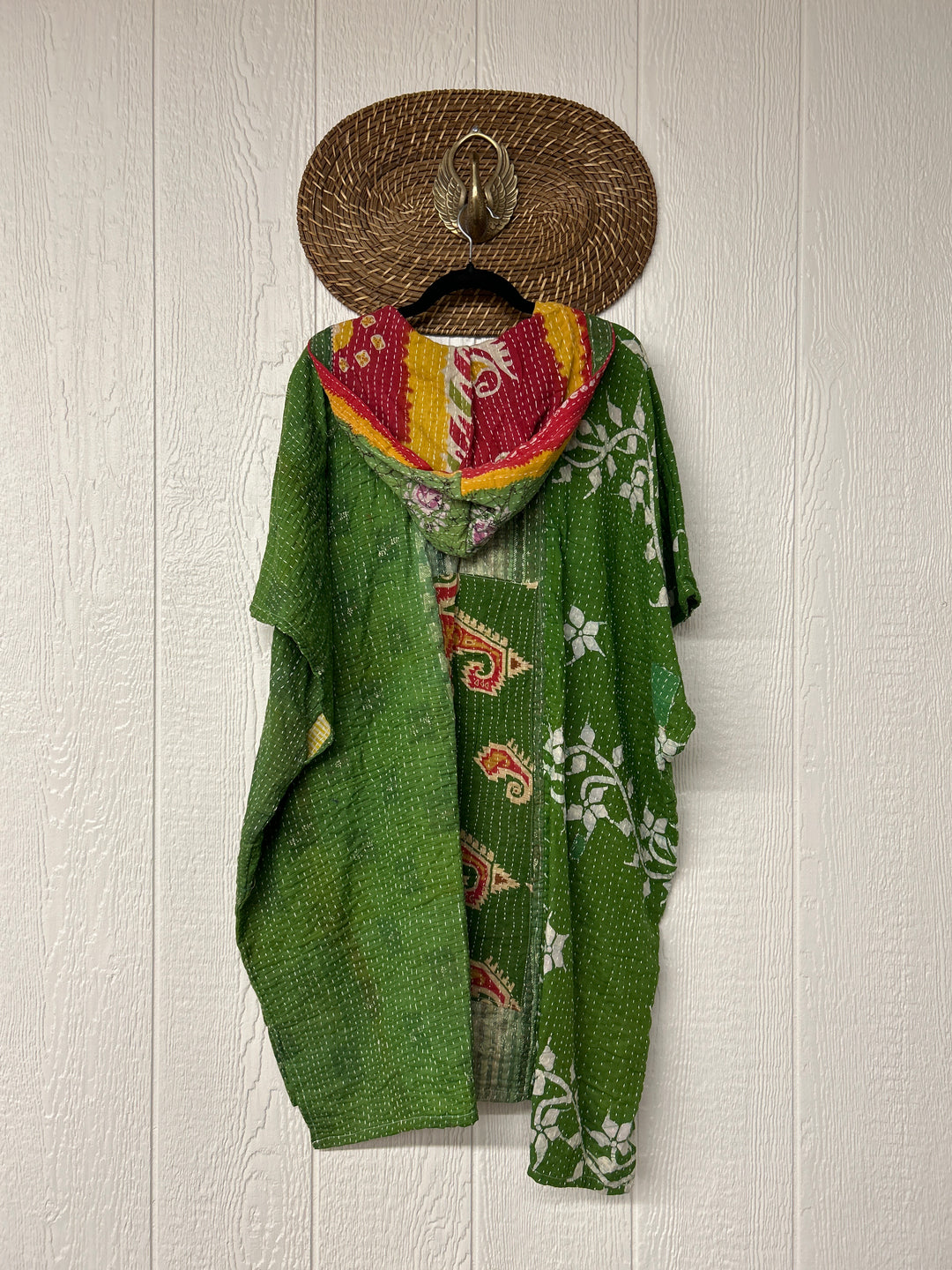 Peace and Love Poncho 0425 036