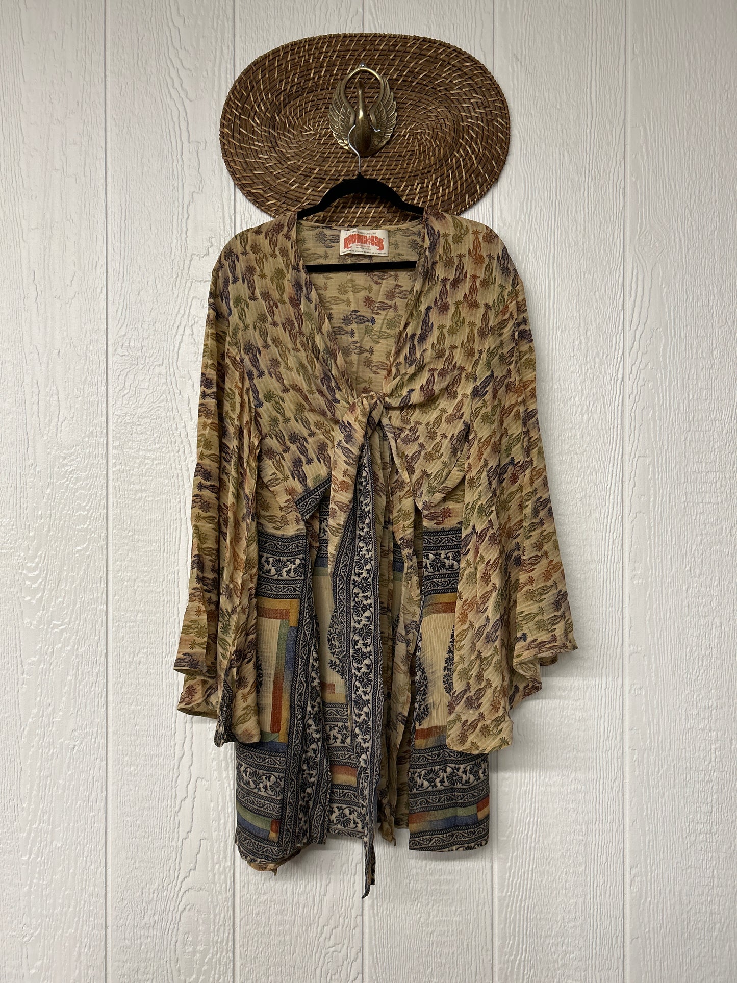 Crepe Sari Shortie Spellbound Kimono 0426 093
