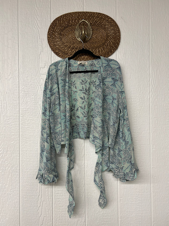 Zeppelin Crop Shrug 0425 269