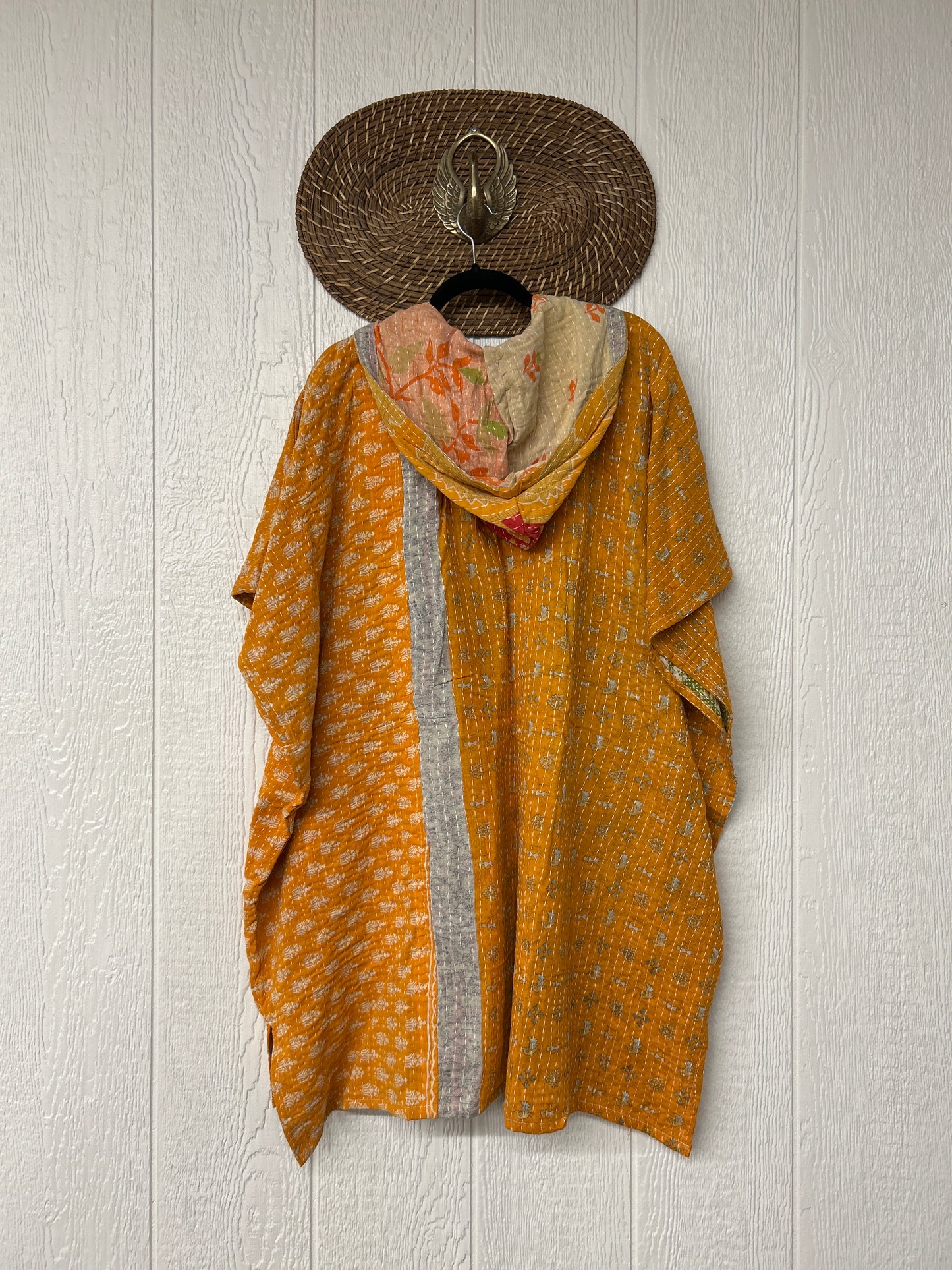 Peace and Love Poncho 0425 023