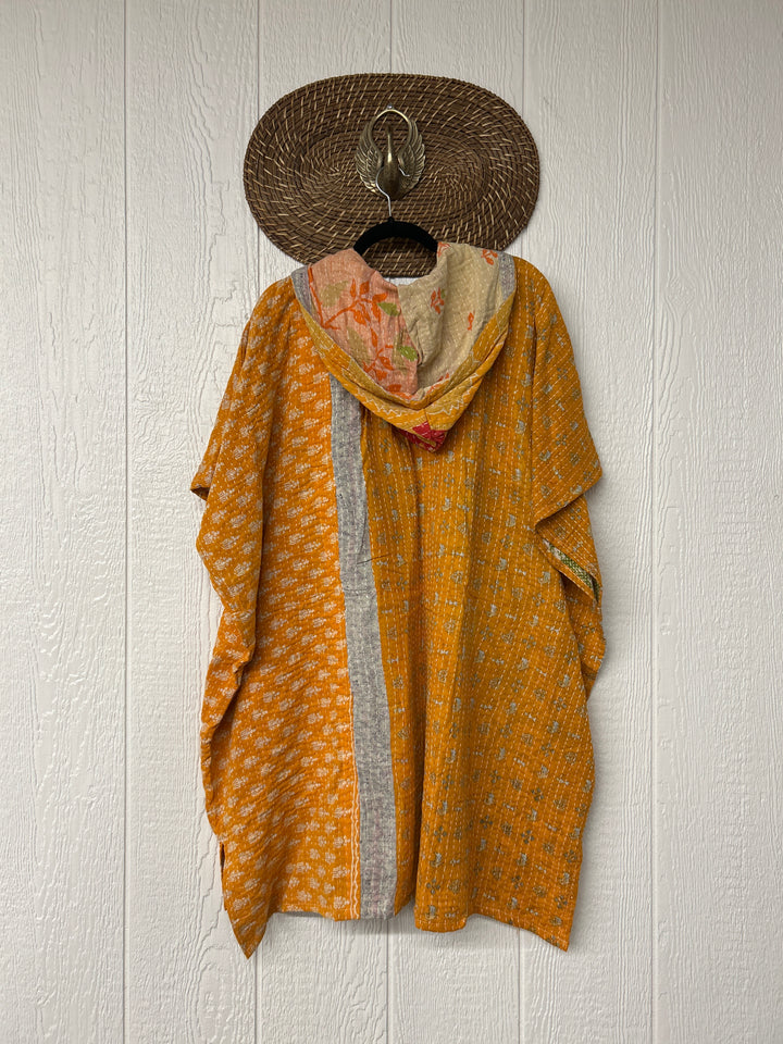 Peace and Love Poncho 0425 023