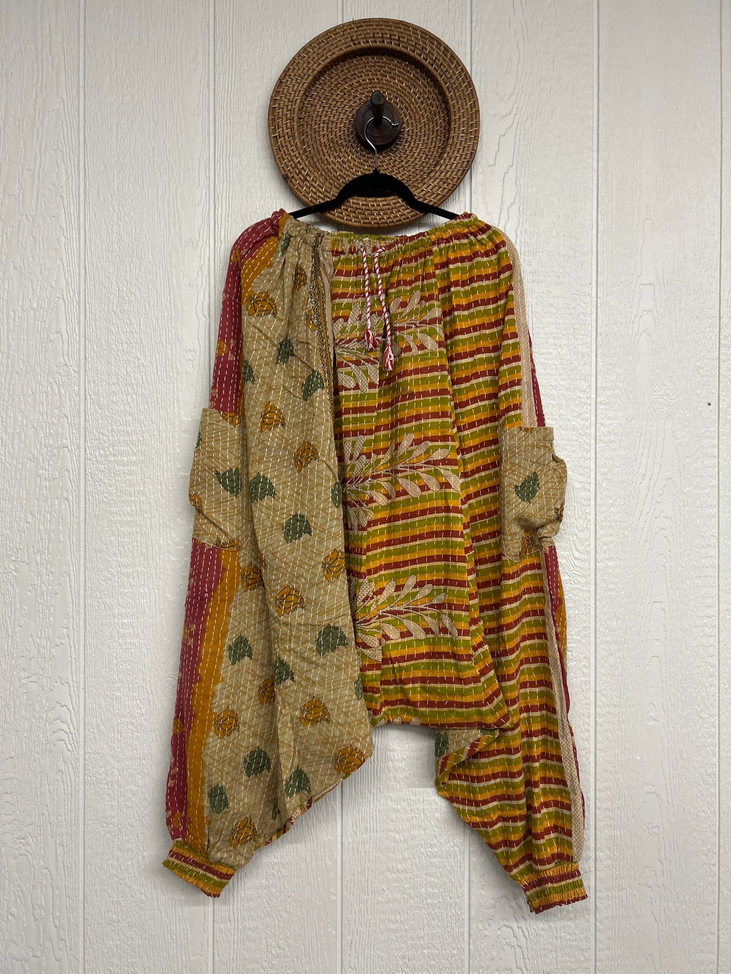 Pareo Kantha Be Still Harems 0226 034