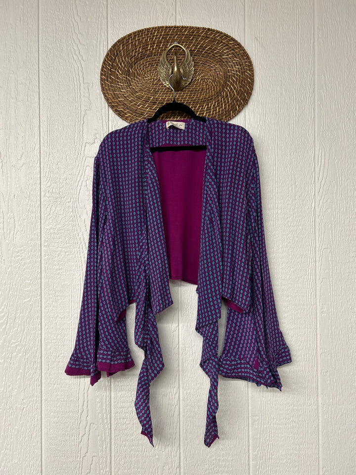 Zeppelin Crop Shrug 0425 265