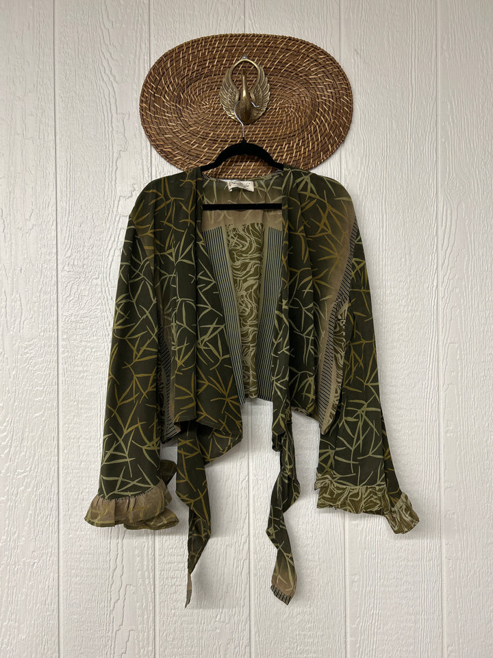 Zeppelin Crop Shrug 0425 178