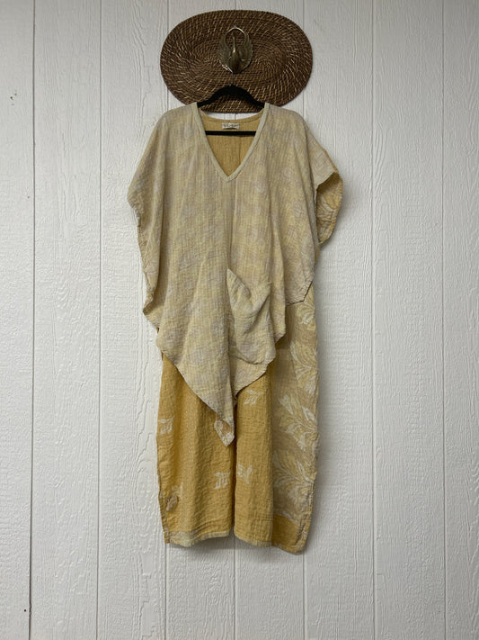 Alchemi Kantha Surrender Hi Lo Poncho 0826 001