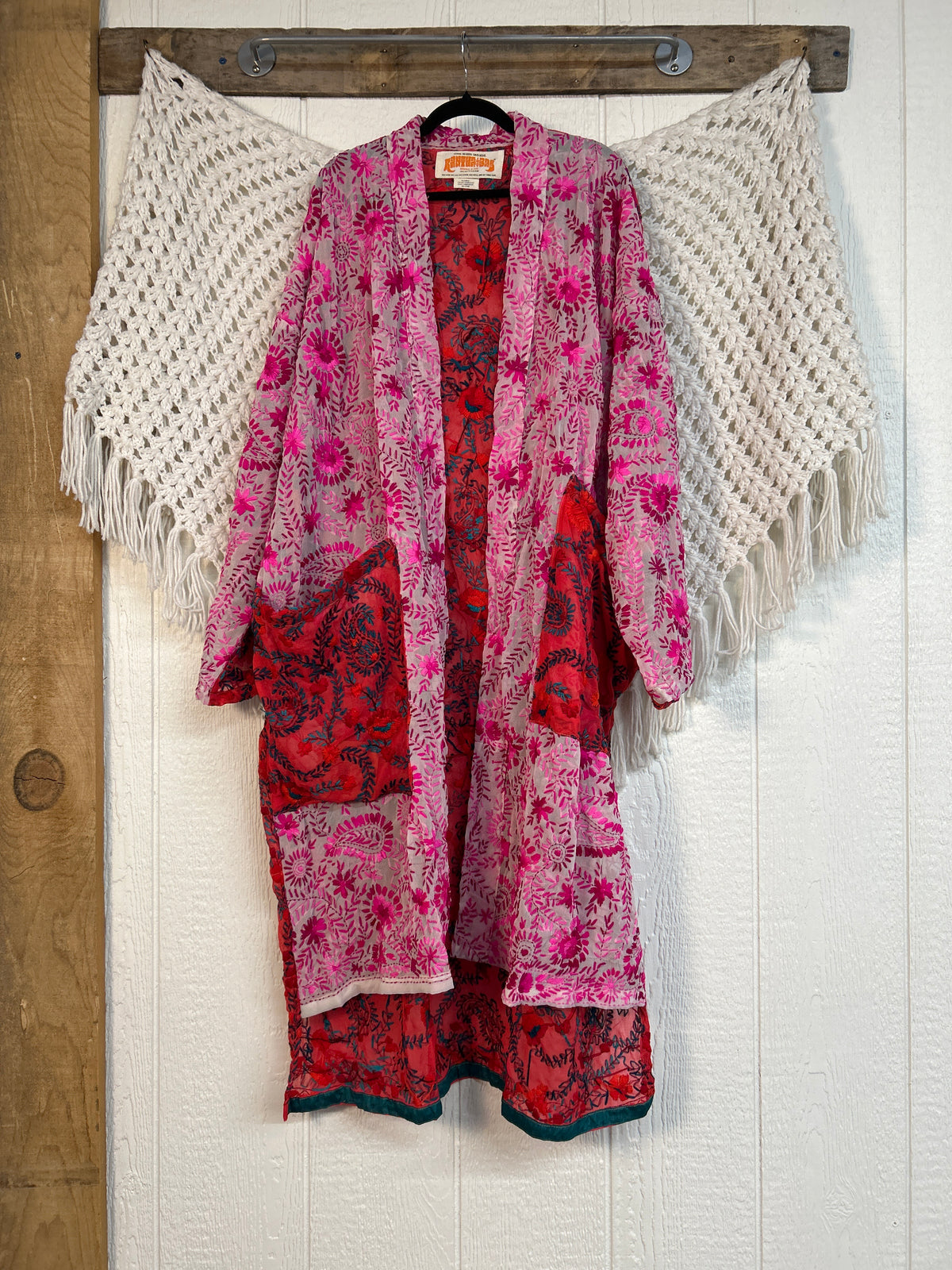 RETAIL Phulkari Kimono 0926 031