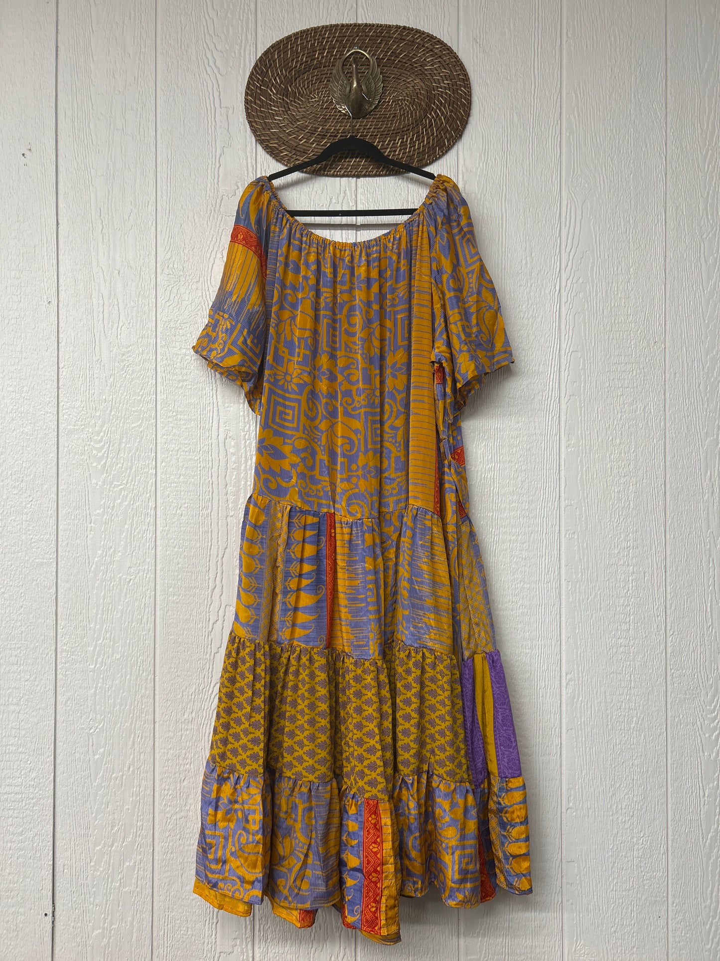 Rasgulla Sari Nova Maxi 0826 253