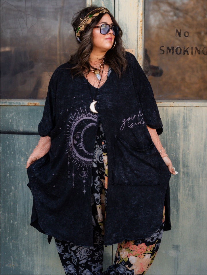 KB Dream Split Muu Tee - Moon