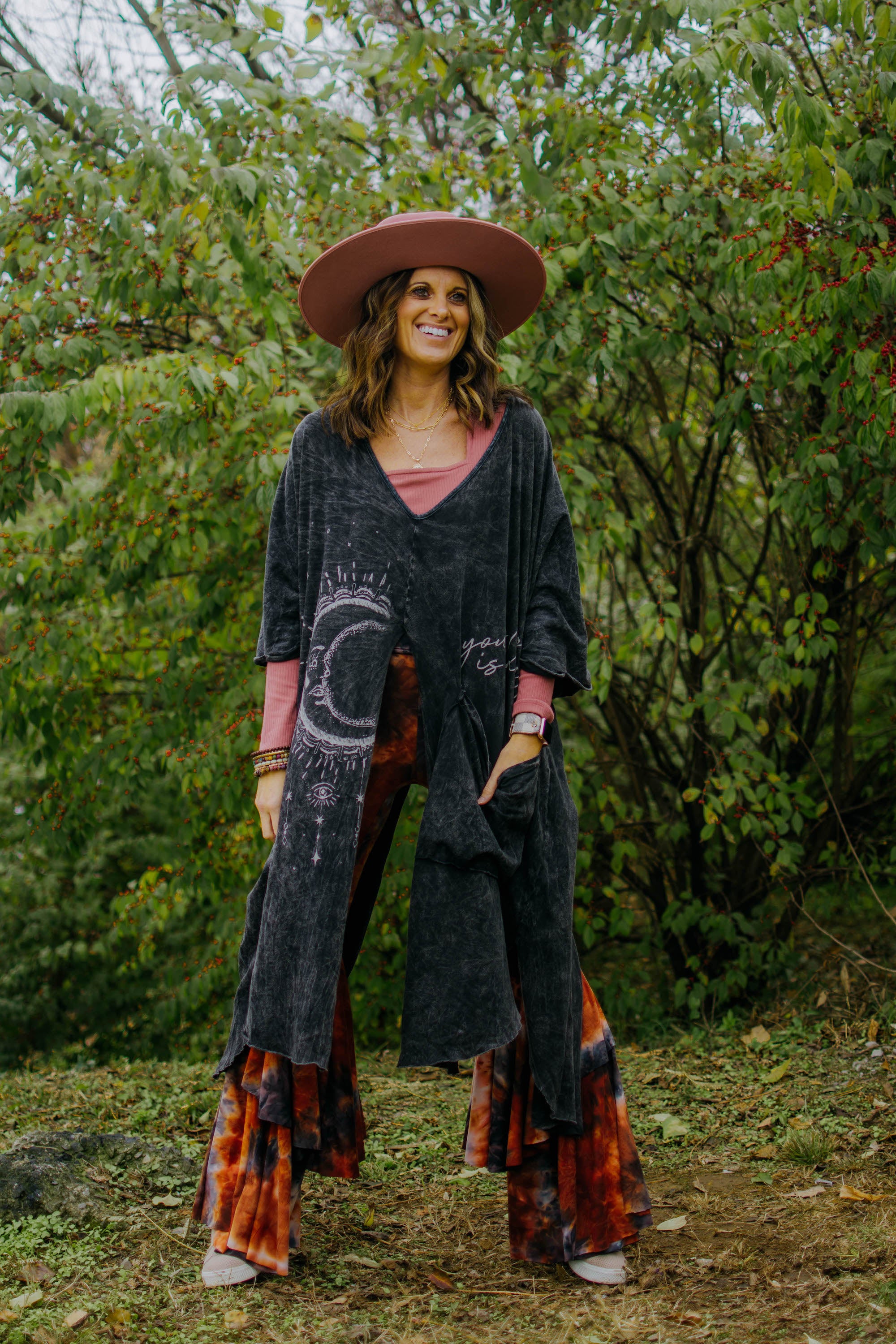 KB Dream Split Muu Tee - Moon - Kantha Bae